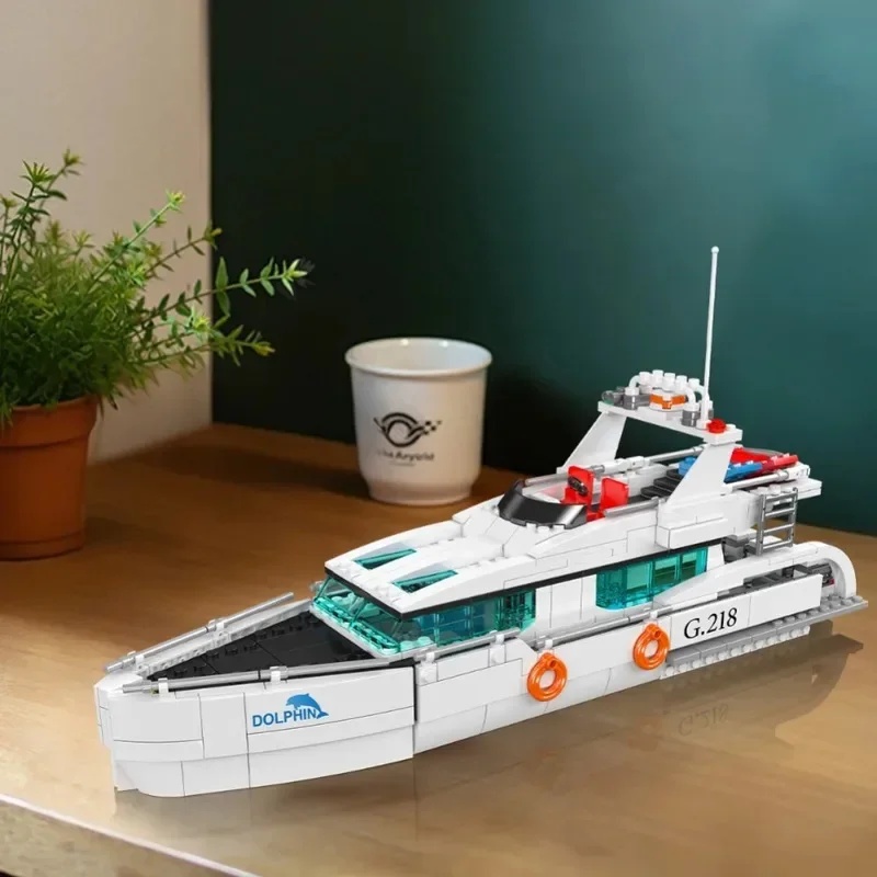مجموعة بناء يخت الدلفين الأبيض - مراجعة Model Kit Yacht وسعره